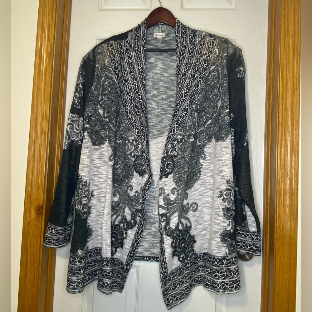 Light cardigan sweater size 30/32